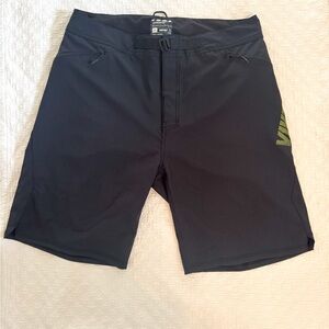 Viktos GYMSWYM boardshorts Size 34